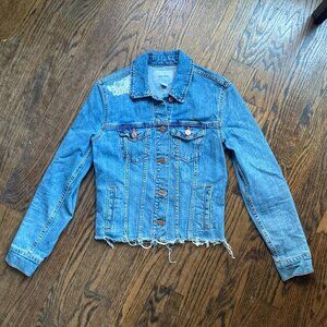 OLD NAVY DENIM DISTRESSED/LACE APPLIQUE. DENIM JACKET SIZE XS